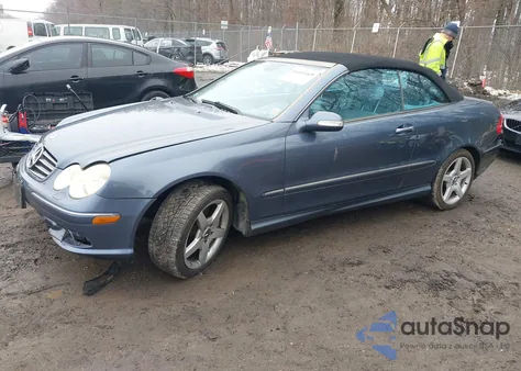 2005 Mercedes-Benz Clk 500 z USA, uszkodzony, nr VIN WDBTK75J25F157419